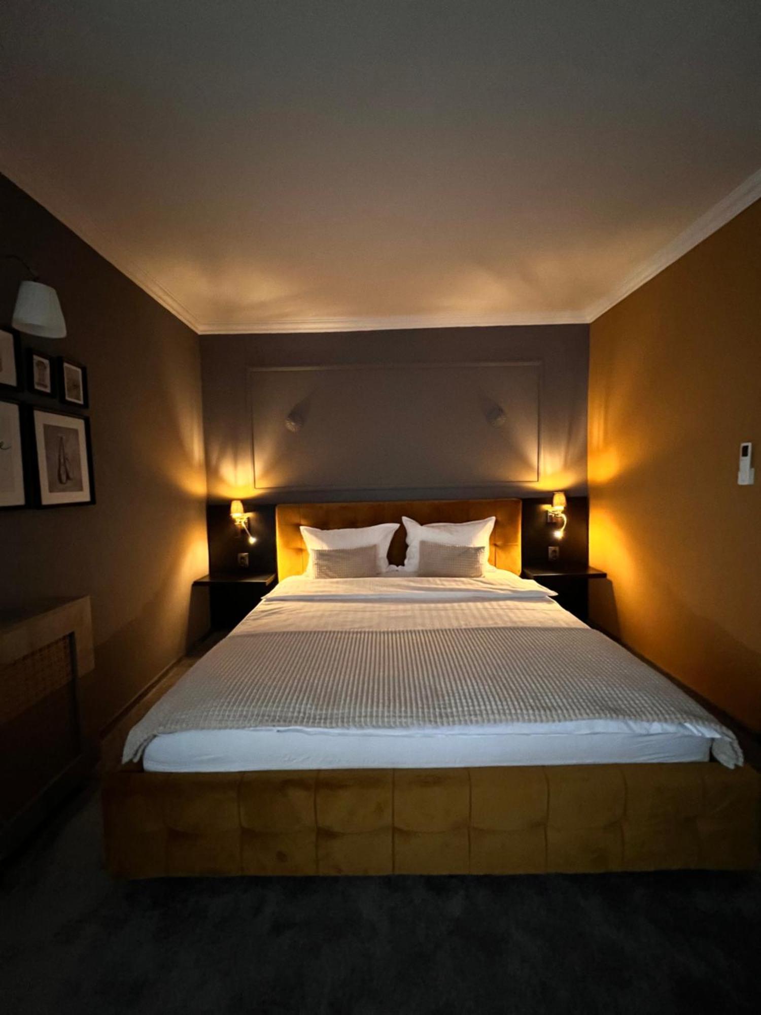 Hotel Coco 티미쇼아라 외부 사진