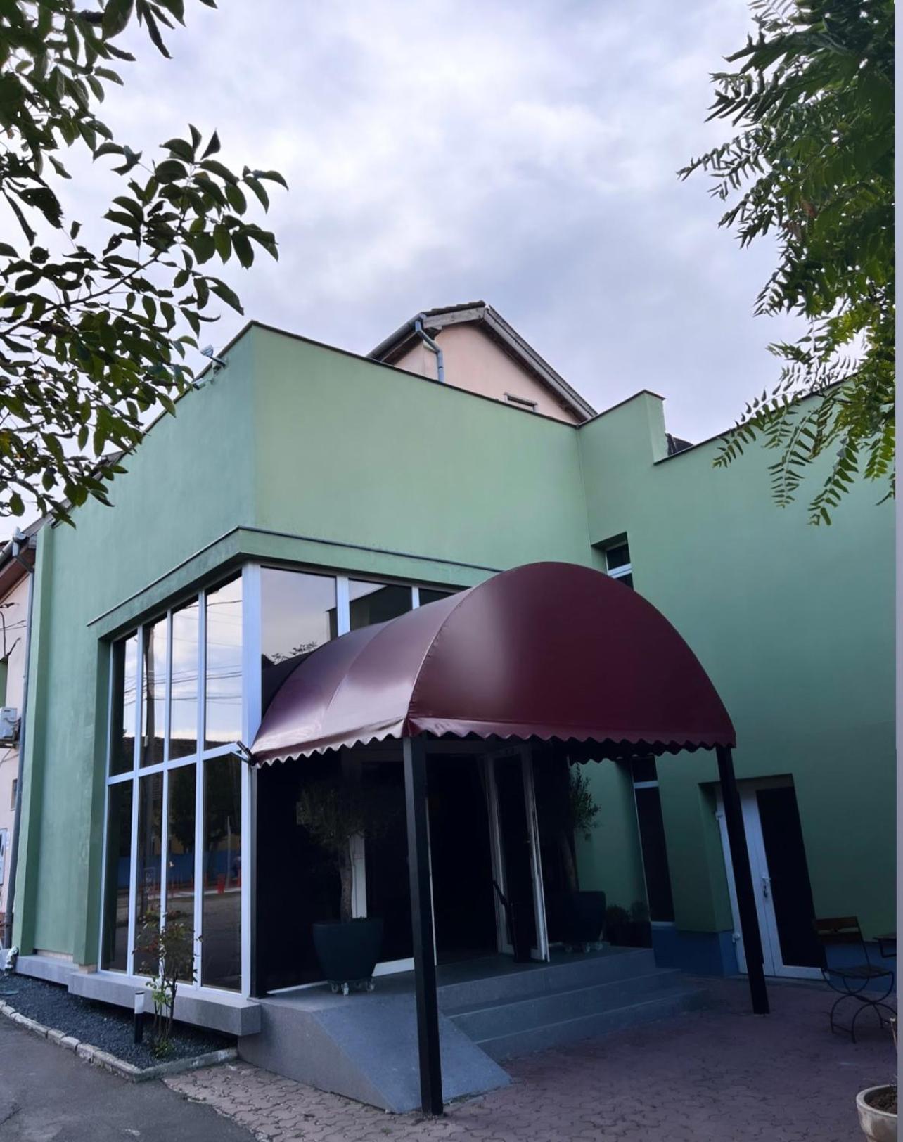 Hotel Coco 티미쇼아라 외부 사진